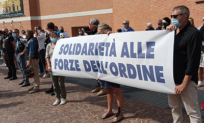 Flash mob a Vicenza a sostegno delle Forze dell'Ordine